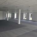 Location de bureau de 897 m² à Lesquin - 59810 photo - 3