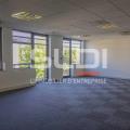 Location de bureau de 282 m² à Saint-Priest - 69800 photo - 4