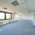 Location de bureau de 538 m² à Saint-Quentin-Fallavier - 38070 photo - 3