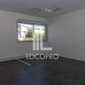 Location de bureau de 258 m² à Vitrolles - 13127 photo - 8
