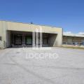 Location d'entrepôt de 9 134 m² à Vitrolles - 13127 photo - 3
