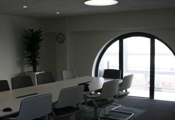 Salon d'affaires, salles de réunion et coworking dans la Gare TGV du Mans