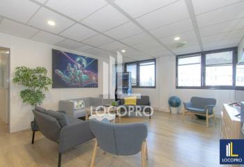 Location bureaux - Proche centre-ville, autoroutes et gare TGV  à Aix-en-Provence - 13100