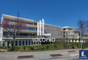 Location bureaux - Proximité autoroute, gare TGV et aéroport
