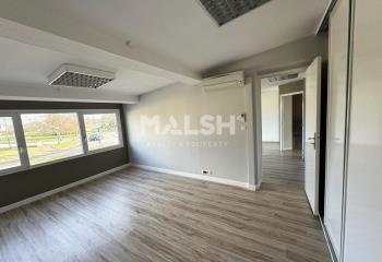 Location bureaux - Proche autoroute et axe passant