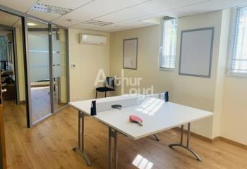 Location bureaux - Proximité bus et gare  à Annecy - 74000