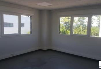 Bâtiment complet de bureaux à louer  à Archamps - 74160