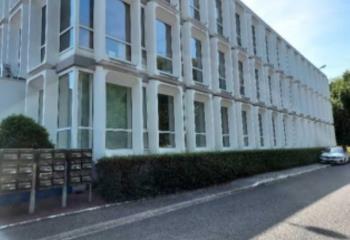 Bureaux à louer - Au sein d'un parc d'activités  à Artigues-près-Bordeaux - 33370
