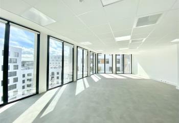 Location bureaux - RER C Les Grésillions, écoquartier Parc d'Affaires  à Asnières-sur-Seine - 92600