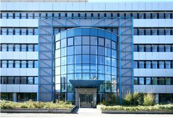 Location bureaux - Proche métro ligne 12 et Parc Icade  à Aubervilliers - 93300