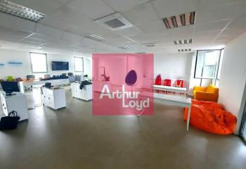 Location bureaux - Proche axes autoroutiers  à Aubière - 63170