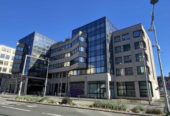 Location bureaux - Proche périphérique, métro Gallieni et centre commercial  à Bagnolet - 93170