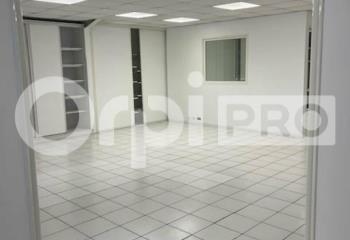 Location bureaux  à Baie-Mahault - 97122