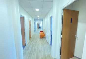 Location bureaux centre-ville - Proximité gare et autoroute