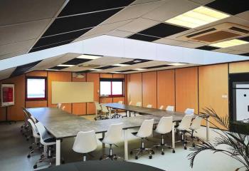 Location de bureaux immeuble indépendant avec exterieur -  à Beuvry-la-Forêt - 59310