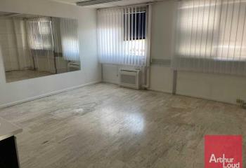 Location bureaux - proche centre-ville - centre commercial  à Béziers - 34500