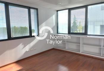 Location bureaux - Proximité gare, aéroport et A9  à Béziers - 34500
