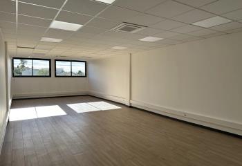 Location bureau (06410) - 75 m²  à Biot - 06410