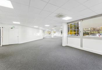 Bureaux à louer - Proche Aéroport Toulouse-Blagnac, A620, tram T1 et bus  à Blagnac - 31700