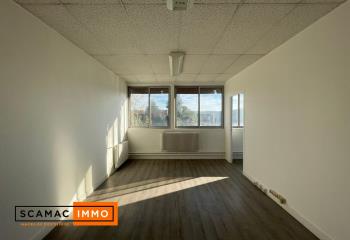 Location bureaux - Proche RER A  à Boissy-Saint-Léger - 94470