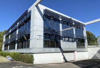 Location bureaux-Lac - Proche rocade, tram et centre commercial