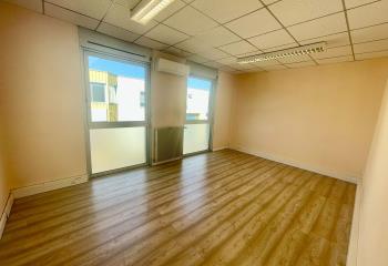 Location bureaux - Proximité zone commerciale Carrefour et Conforama