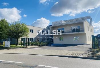 Location bureaux - Parc du Chêne, bus, tram et autoroute  à Bron - 69500