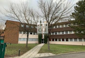 Location bureaux - Proche A43, bus 78 et Tram T2  à Bron - 69500