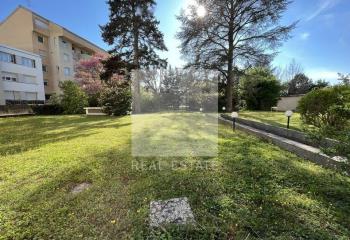 Bureaux à louer donnant sur un parc -  à Bron - 69500