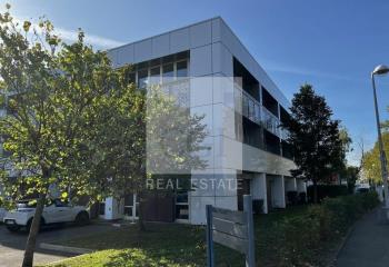 Location bureaux - Proche Aéroport St Exupéry et Tram T5  à Bron - 69500