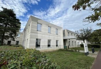 Location bureaux - Porte sectionnelle