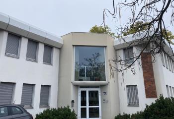 Location bureaux - Parc tertiaire Saint-Exupéry, proche A43 et rocade  à Bron - 69500