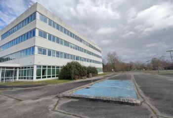 Location bureau Buc (78530) - 3633 m²  à Buc - 78530