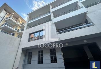 Location bureaux neufs - Proche gare, autoroute et futur tramway  à Cagnes-sur-Mer - 06800