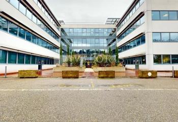 Location bureaux - Proche Périphérique Nord et bus  à Caluire-et-Cuire - 69300