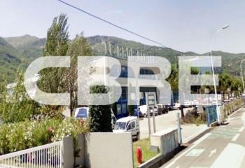 Location bureaux - Proche autoroute A8 et transports en commun  à Carros - 06510