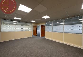 Location bureaux, proche autoroute A62 et zone d'activité Eurocentre