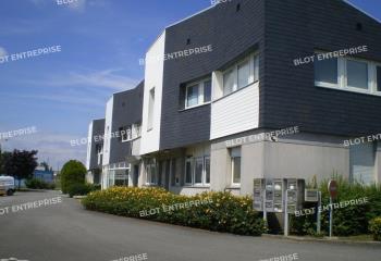 Location bureau (35510) - 76 m²