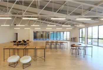 Location bureaux - Proche gare TGV et autoroutes A4 et A26  à Châlons-en-Champagne - 51000
