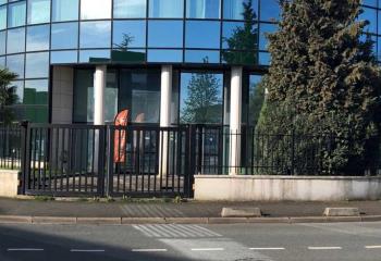 Location bureaux - Proche autoroute A4 et transports  à Champigny-sur-Marne - 94500