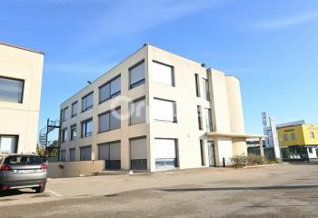 Location bureaux - Proche Eurexpo Lyon et bus  à Chassieu - 69680