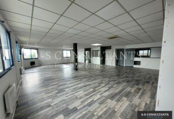 Location bureaux - Proche A43, D306, N346, aéroport St Exupéry  à Chassieu - 69680