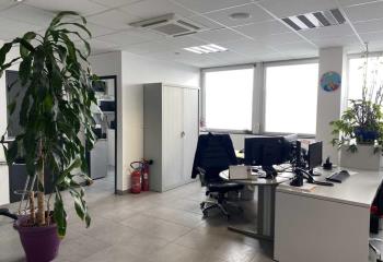 Location bureau Chassieu (69680) - 117 m²  à Chassieu - 69680