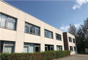 Bureaux à louer - proche autoroute - bus  à Chavanod - 74650