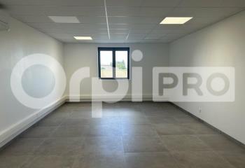 Bureaux à louer - Idéal activité libérale  à Civrieux - 01390