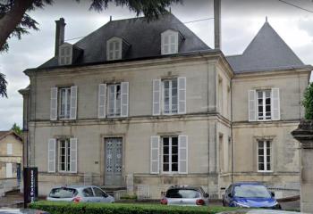 Location bureaux - Centre-ville, proche route d'Angoulème  à Cognac - 16100