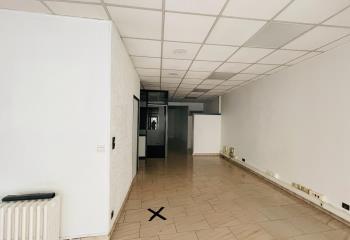 Location bureaux - Centre-ville, bus gratuits, gare SNCF  à Compiègne - 60200