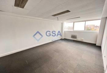 Location bureaux - Proche RER D et autoroutes  à Corbeil-Essonnes - 91100