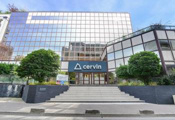 Location bureaux - Proximité La Défense, métro Esplanade  à Courbevoie - 92400