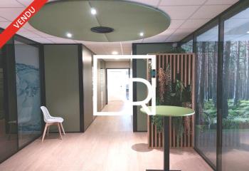 Location bureaux - Proche autoroutes A71, A75, A89 et gare SNCF  à Cournon-d'Auvergne - 63800